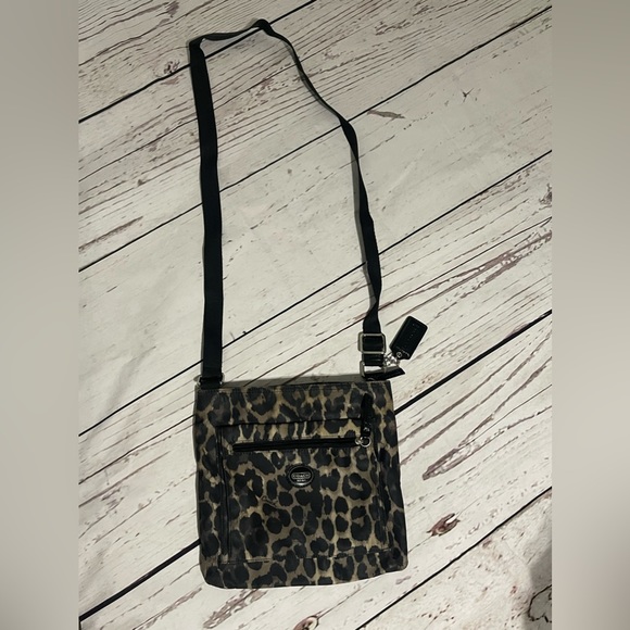 COACH packable crossbody cheetah print purse - Picture 3 of 9